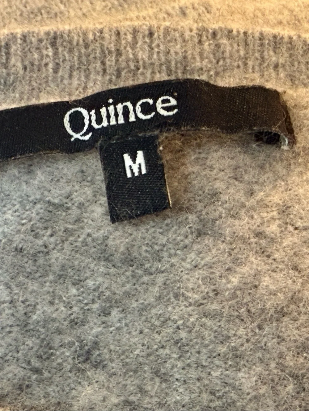 Quince 100% Mongolian Cashmere Crewneck Sweater Gray Size M Soft Luxury Knit